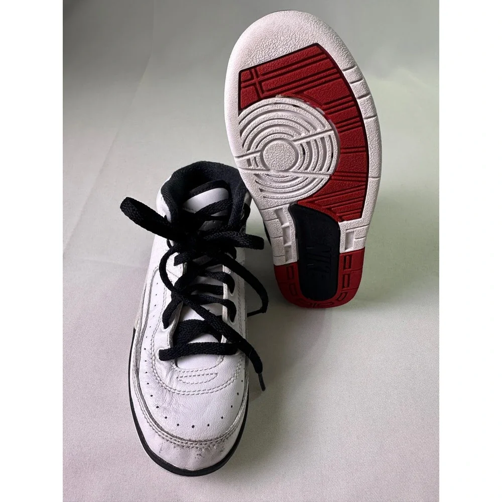 Jordan 2 Retro‎ Chicago 2022 Toddler 11C White Red Classic OG High Top Sneakers